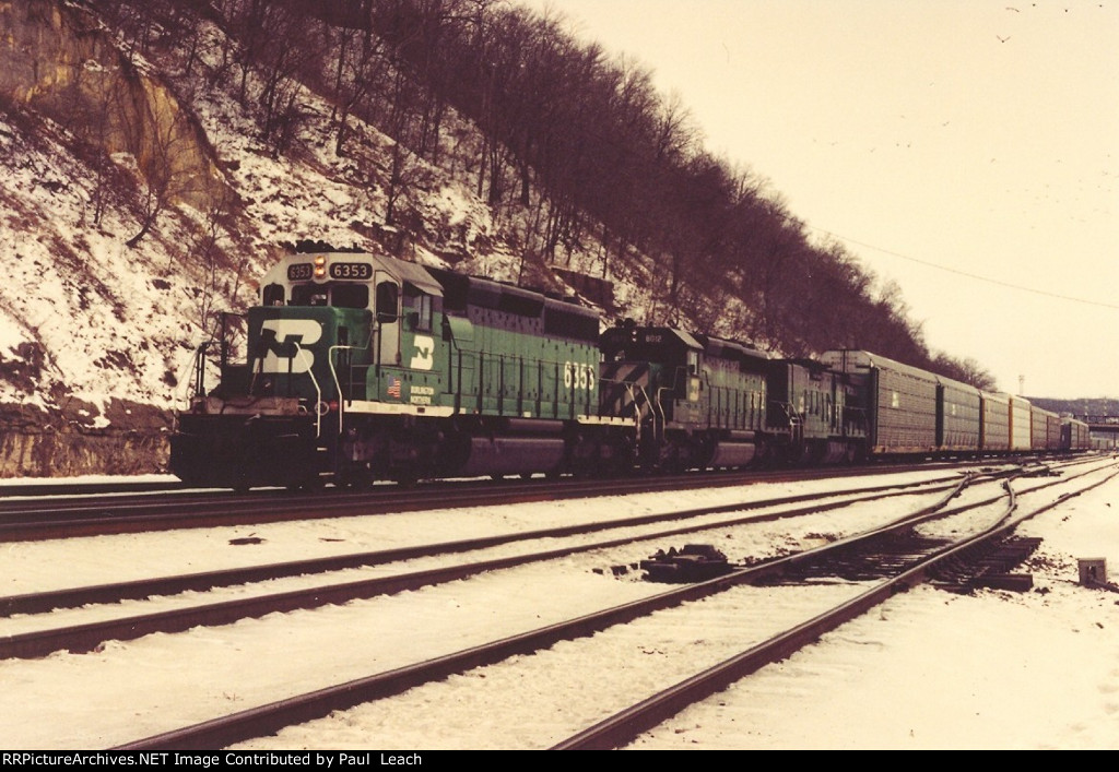 Vehicle train rolls west